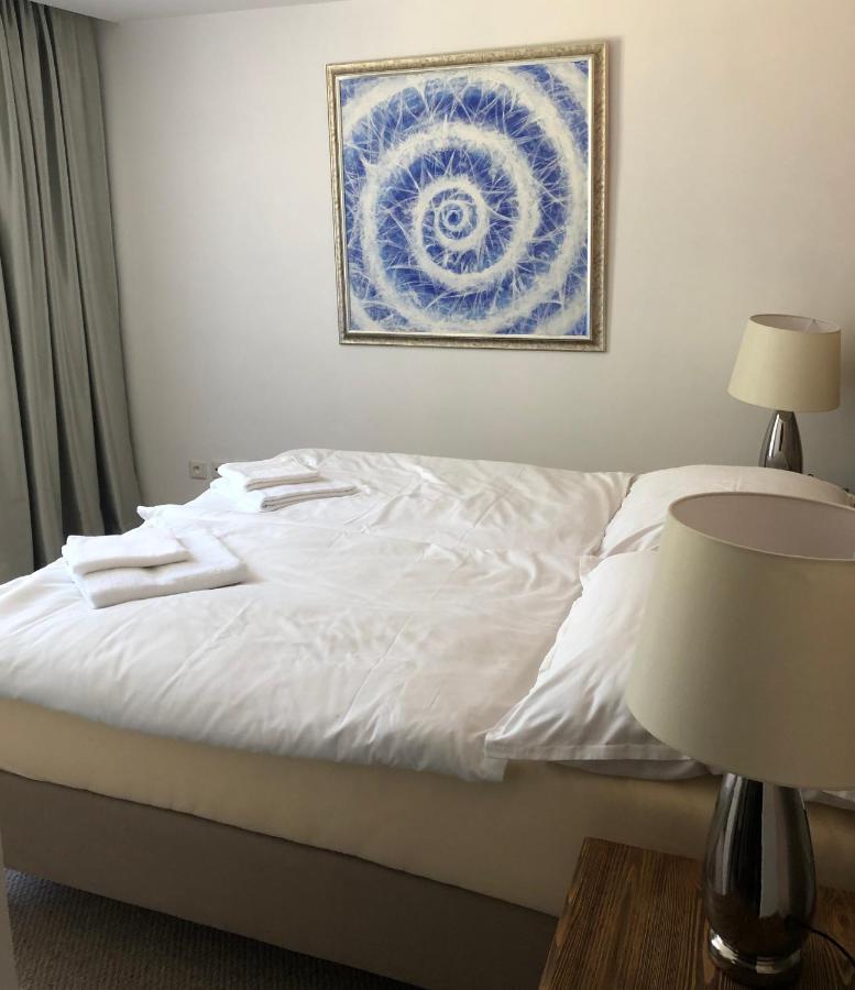 Hotel Galeria Pezinska Baba เปซิโนค ภายนอก รูปภาพ