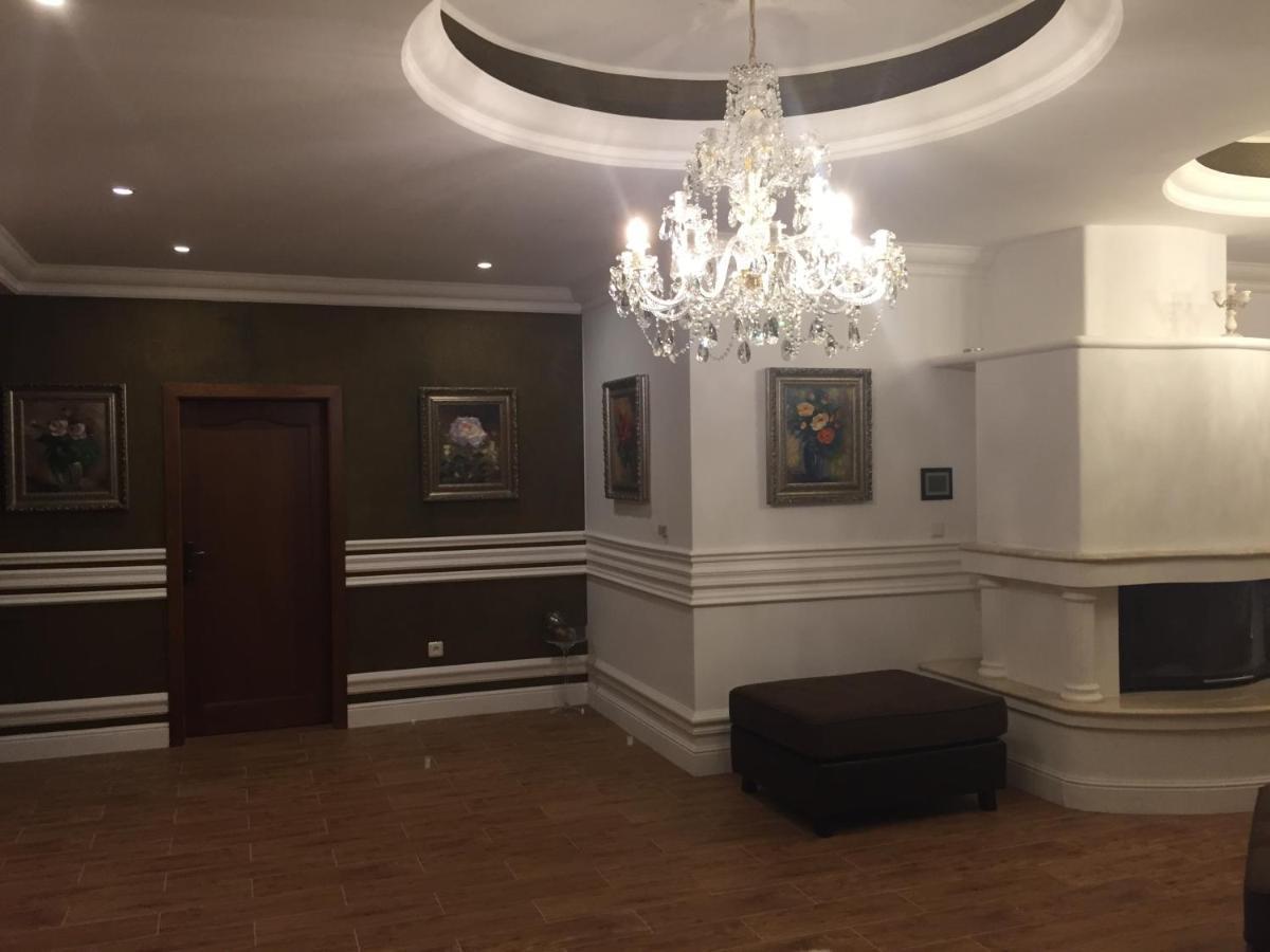Hotel Galeria Pezinska Baba เปซิโนค ภายนอก รูปภาพ