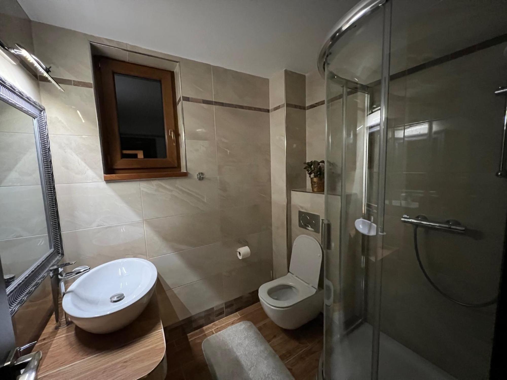 Hotel Galeria Pezinska Baba เปซิโนค ภายนอก รูปภาพ